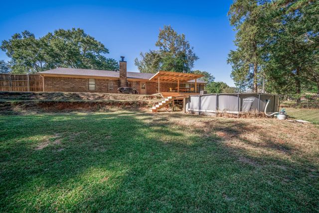 8 Hollers St, Longview, TX 75601