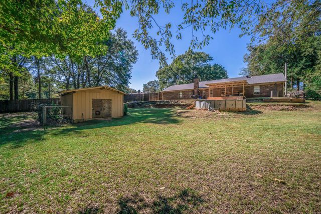 8 Hollers St, Longview, TX 75601