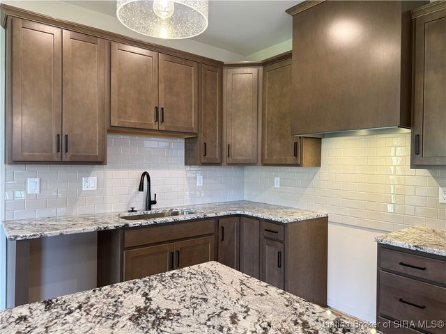 4629 Red Tail Ridge 226, Jeffersonville, IN 47130