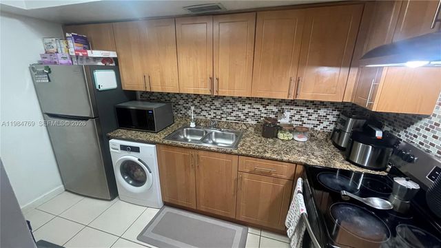 13700 NE 6th Avenue 104, North Miami, FL 33161