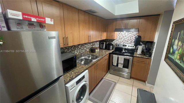 13700 NE 6th Avenue 104, North Miami, FL 33161