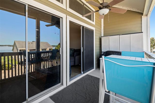 162 April Point Drive S, Conroe, TX 77356