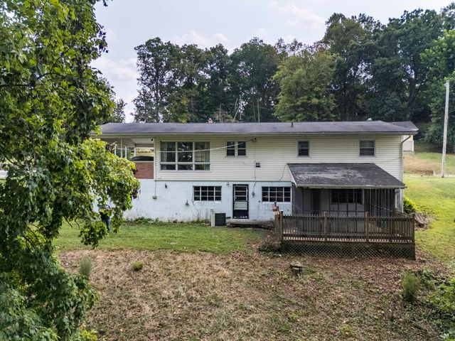 12 Marquis Drive, Huntington, WV 25705