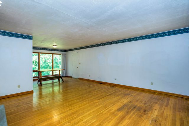 12 Marquis Drive, Huntington, WV 25705