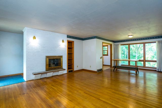 12 Marquis Drive, Huntington, WV 25705