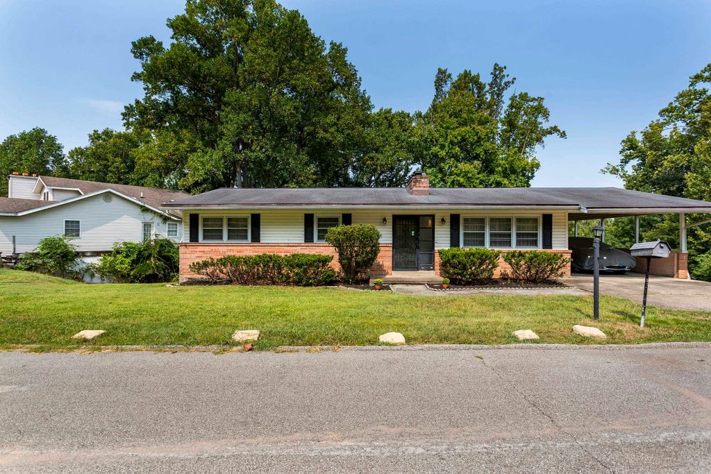 12 Marquis Drive, Huntington, WV 25705