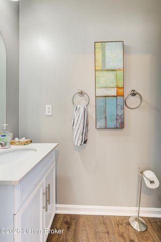 6514 Bridleview Cir, Louisville, KY 40228