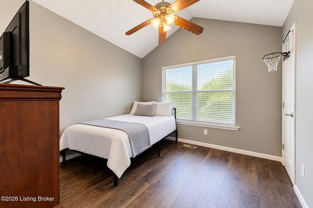 6514 Bridleview Cir, Louisville, KY 40228