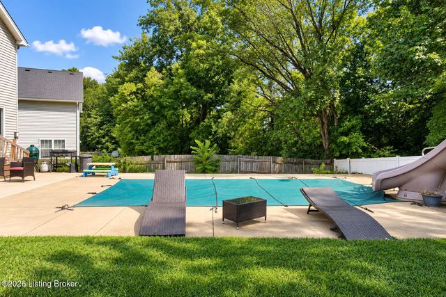 6514 Bridleview Cir, Louisville, KY 40228