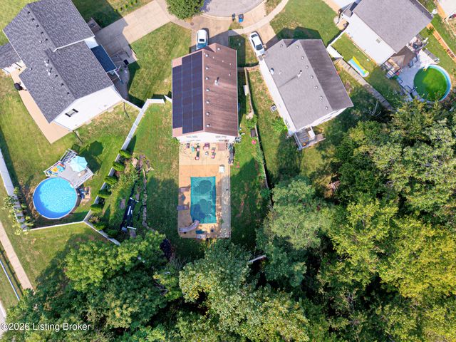 6514 Bridleview Cir, Louisville, KY 40228