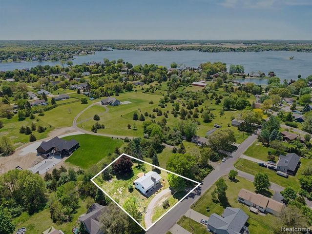 119 Diversy Drive, Brooklyn, MI 49230