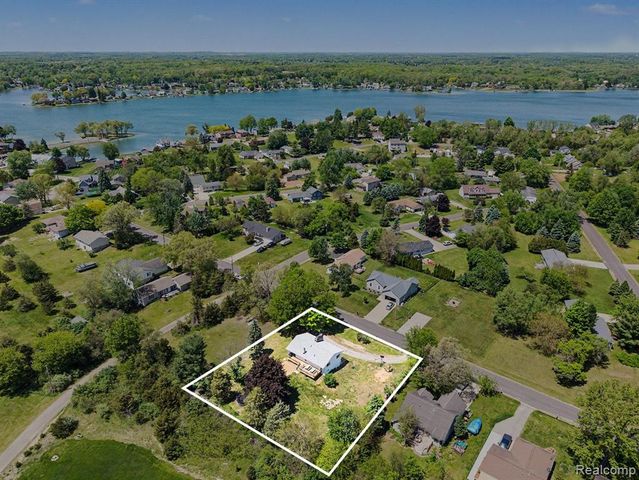 119 Diversy Drive, Brooklyn, MI 49230