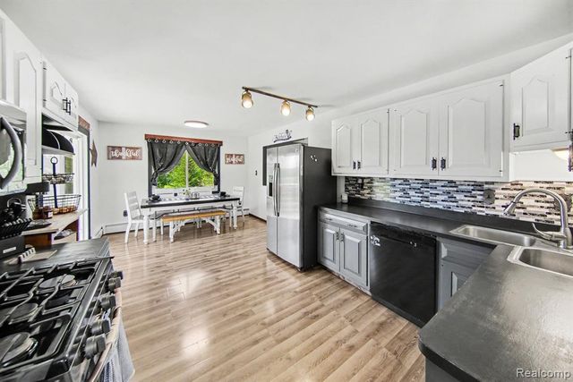 119 Diversy Drive, Brooklyn, MI 49230