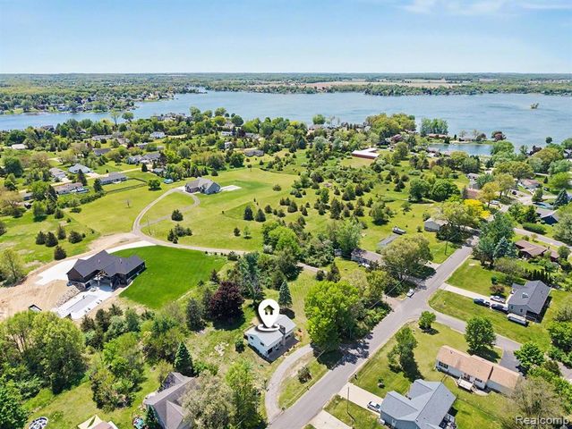 119 Diversy Drive, Brooklyn, MI 49230