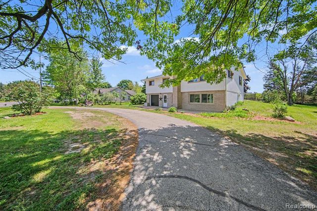 119 Diversy Drive, Brooklyn, MI 49230