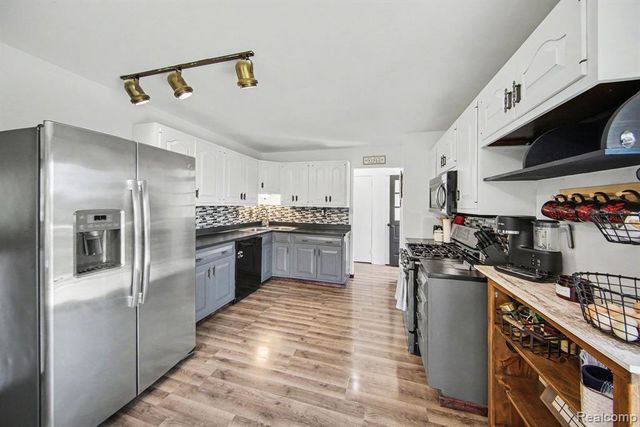119 Diversy Drive, Brooklyn, MI 49230