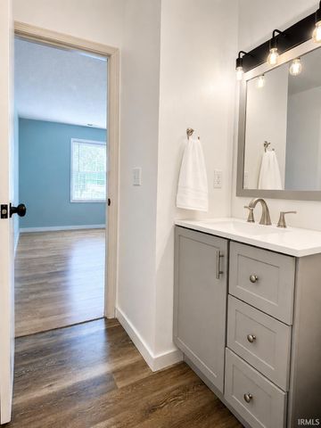 927 May Place, Fort Wayne, IN 46825