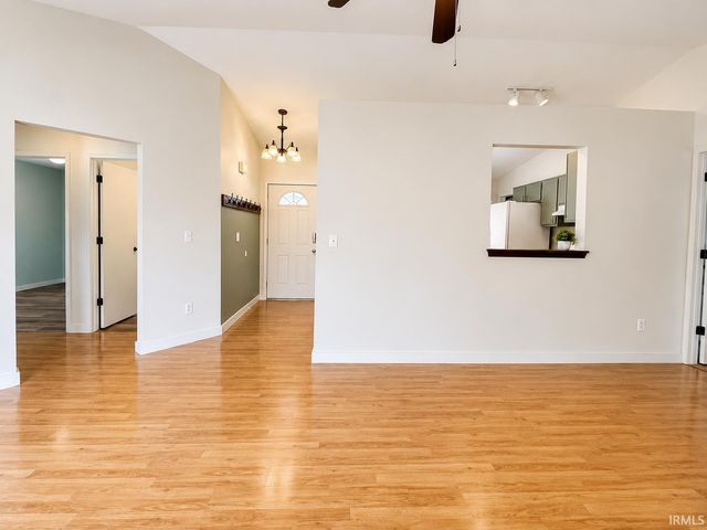 927 May Place, Fort Wayne, IN 46825