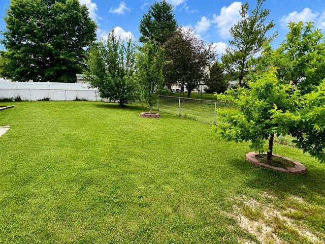 927 May Place, Fort Wayne, IN 46825