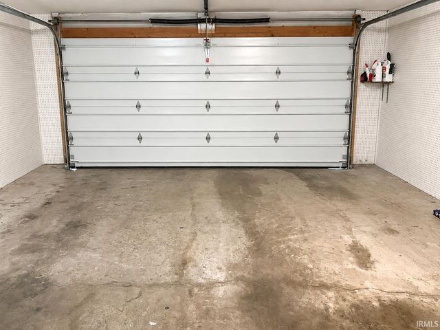 927 May Place, Fort Wayne, IN 46825