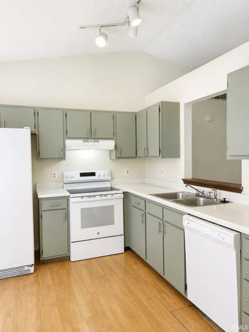 927 May Place, Fort Wayne, IN 46825