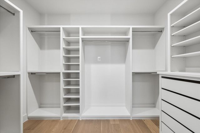 107 E 24th Street, Houston, TX 77008