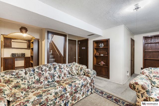 2801 Lloyd Street, Bellevue, NE 68005