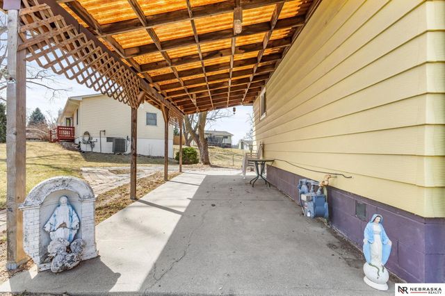 2801 Lloyd Street, Bellevue, NE 68005