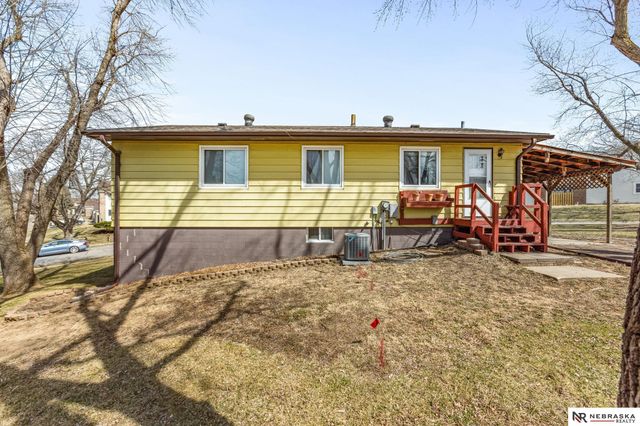 2801 Lloyd Street, Bellevue, NE 68005