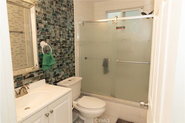 37630 12th Street E, Palmdale, CA 93550