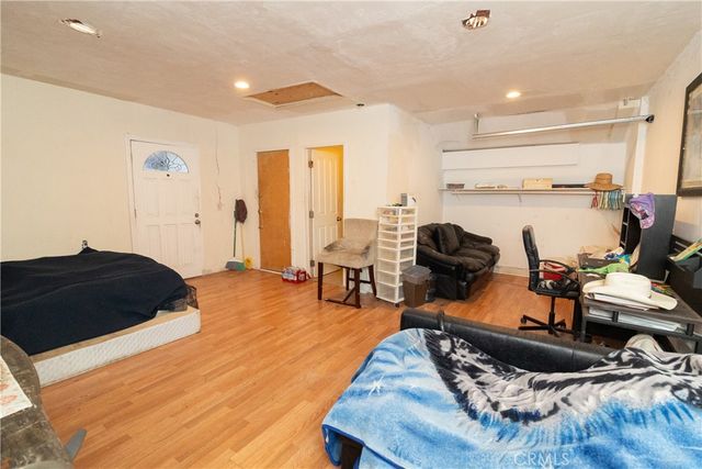 37630 12th Street E, Palmdale, CA 93550