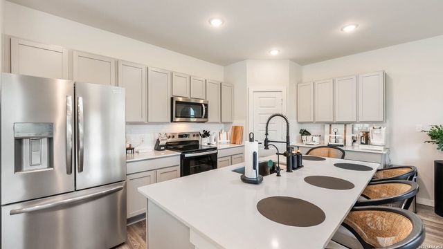 4015 Spirit Star Dr, Converse, TX 78109