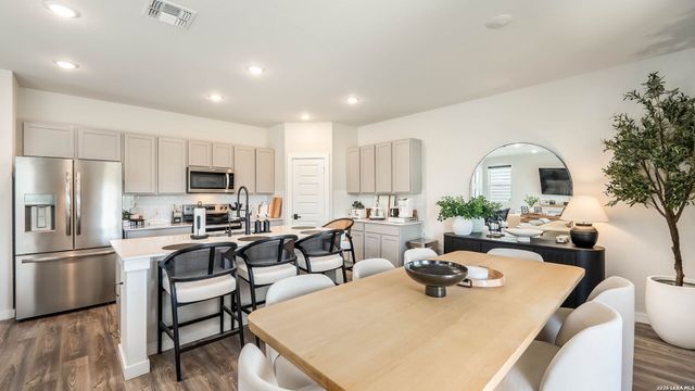 4015 Spirit Star Dr, Converse, TX 78109