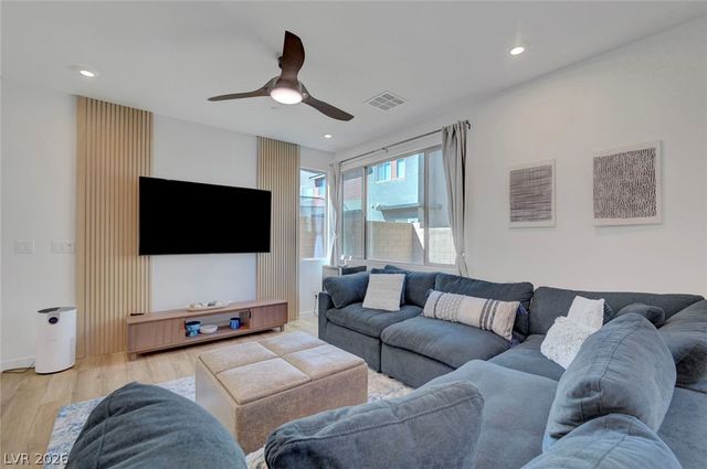 2671 Kindswood Street, Henderson, NV 89044