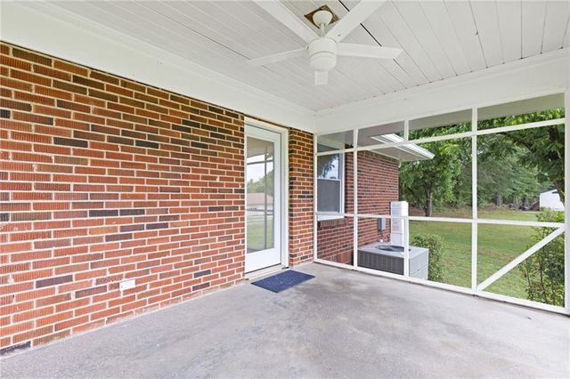 378 Highway 81, Loganville, GA 30054