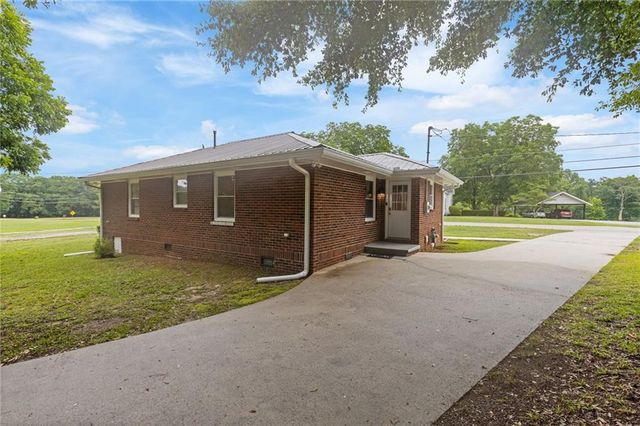 378 Highway 81, Loganville, GA 30054