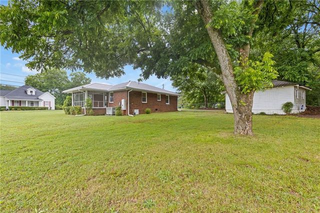 378 Highway 81, Loganville, GA 30054