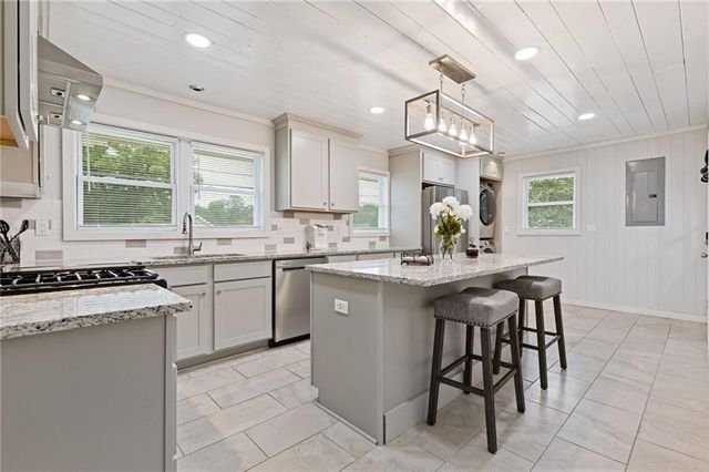 378 Highway 81, Loganville, GA 30054