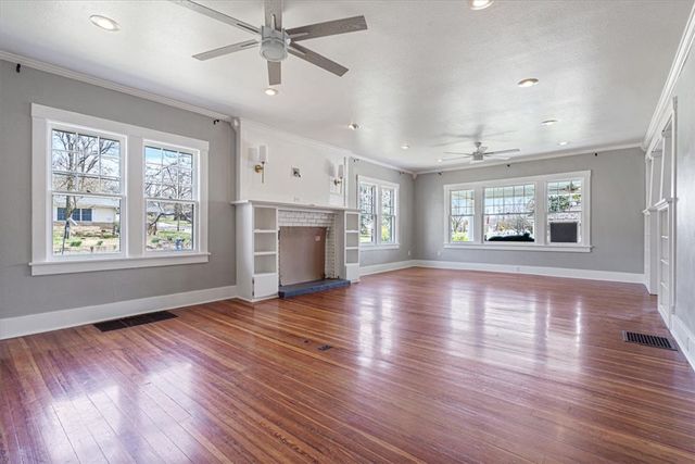 307 E Beaver Street, Anderson, MO 64831