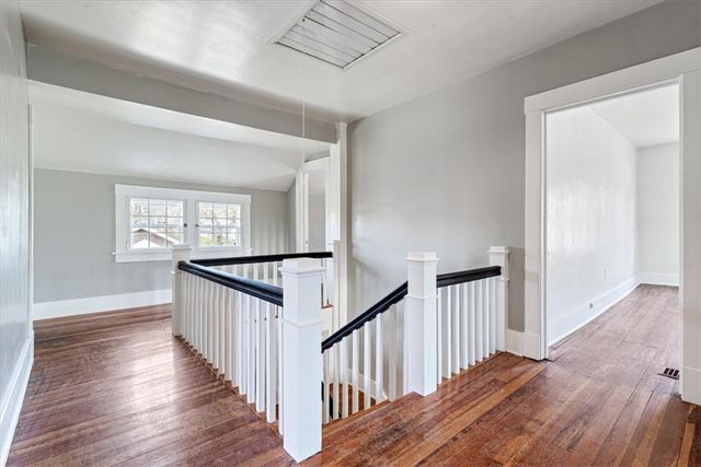 307 E Beaver Street, Anderson, MO 64831