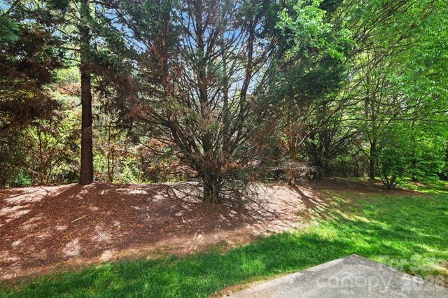 13504 Calloway Glen Drive, Charlotte, NC 28273