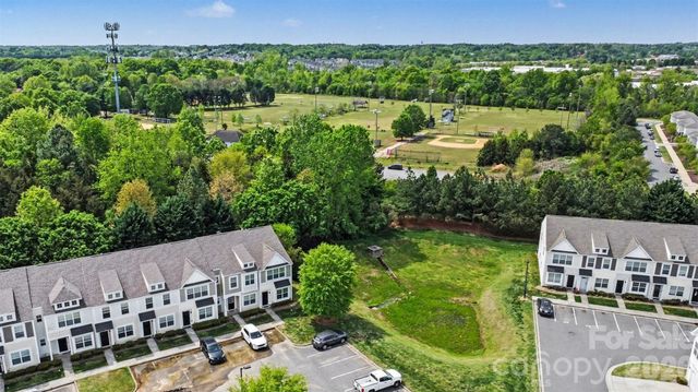 13504 Calloway Glen Drive, Charlotte, NC 28273