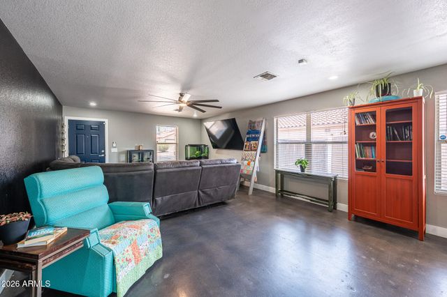 3113 W MARK Lane, Phoenix, AZ 85083