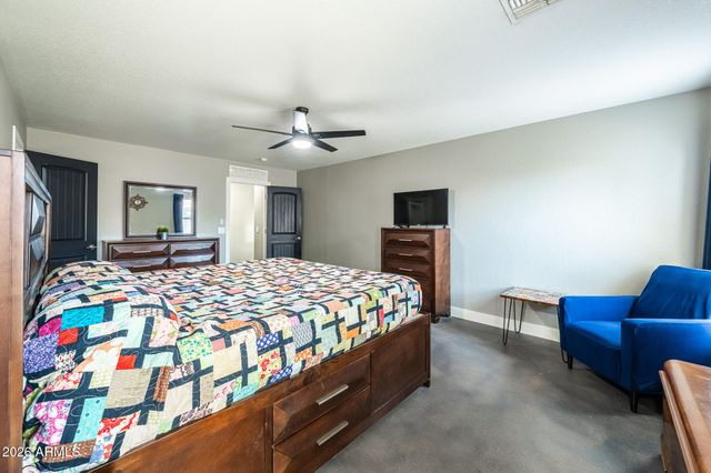 3113 W MARK Lane, Phoenix, AZ 85083