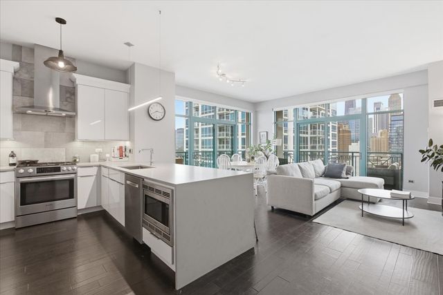 340 W SUPERIOR Street 1201, Chicago, IL 60654