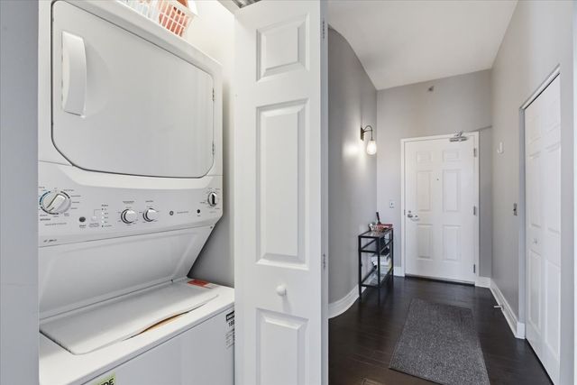 340 W SUPERIOR Street 1201, Chicago, IL 60654