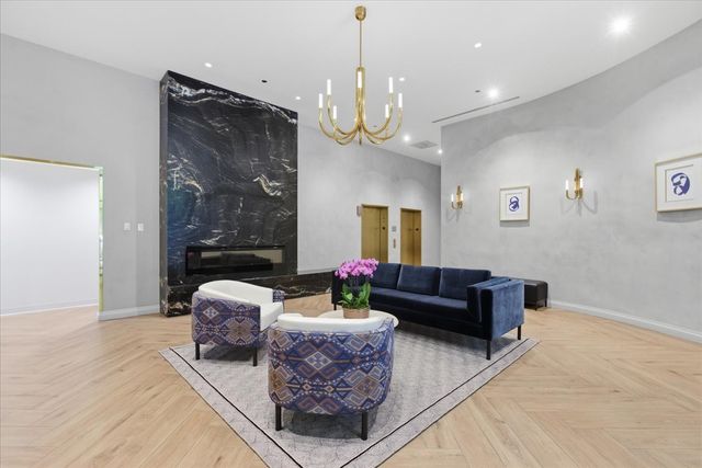 340 W SUPERIOR Street 1201, Chicago, IL 60654