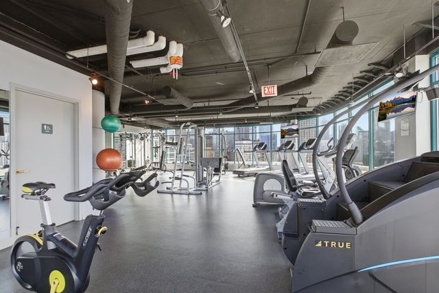 340 W SUPERIOR Street 1201, Chicago, IL 60654