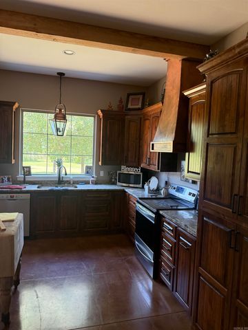 373 Collier Road, Lewisville, AR 71845