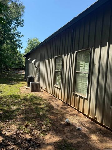373 Collier Road, Lewisville, AR 71845